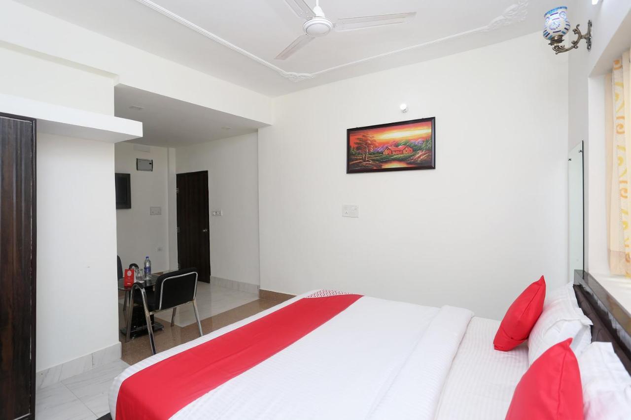 Oyo 18301 Hotel A-One Алвар Екстериор снимка