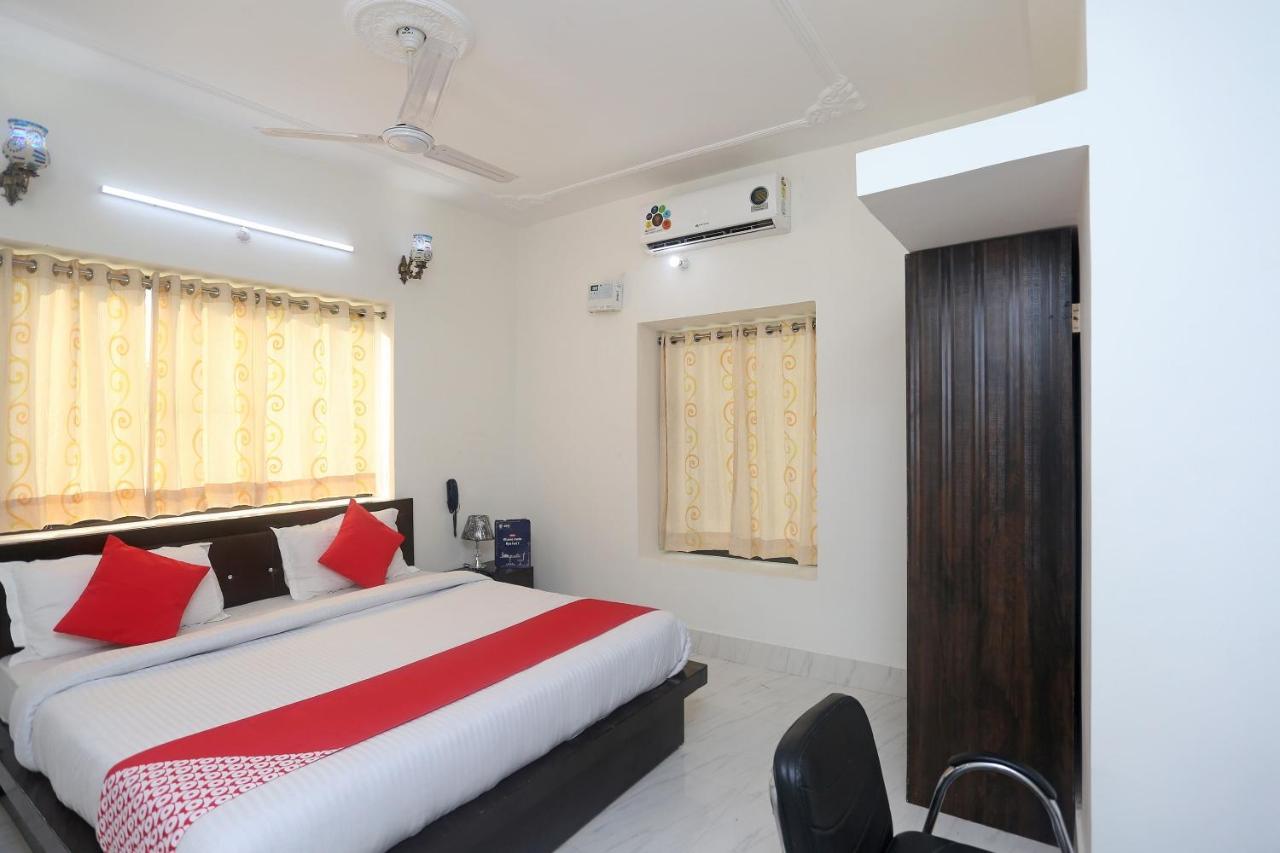 Oyo 18301 Hotel A-One Алвар Екстериор снимка