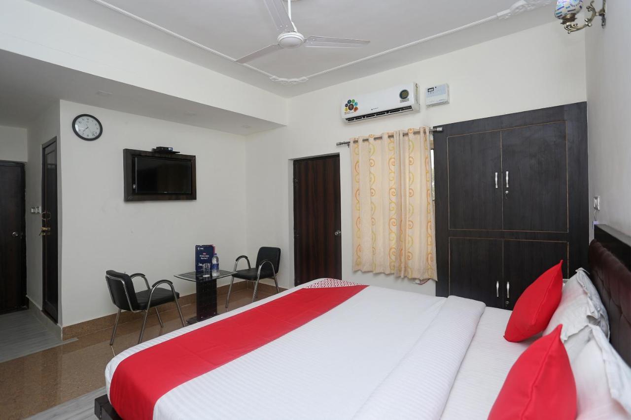 Oyo 18301 Hotel A-One Алвар Екстериор снимка