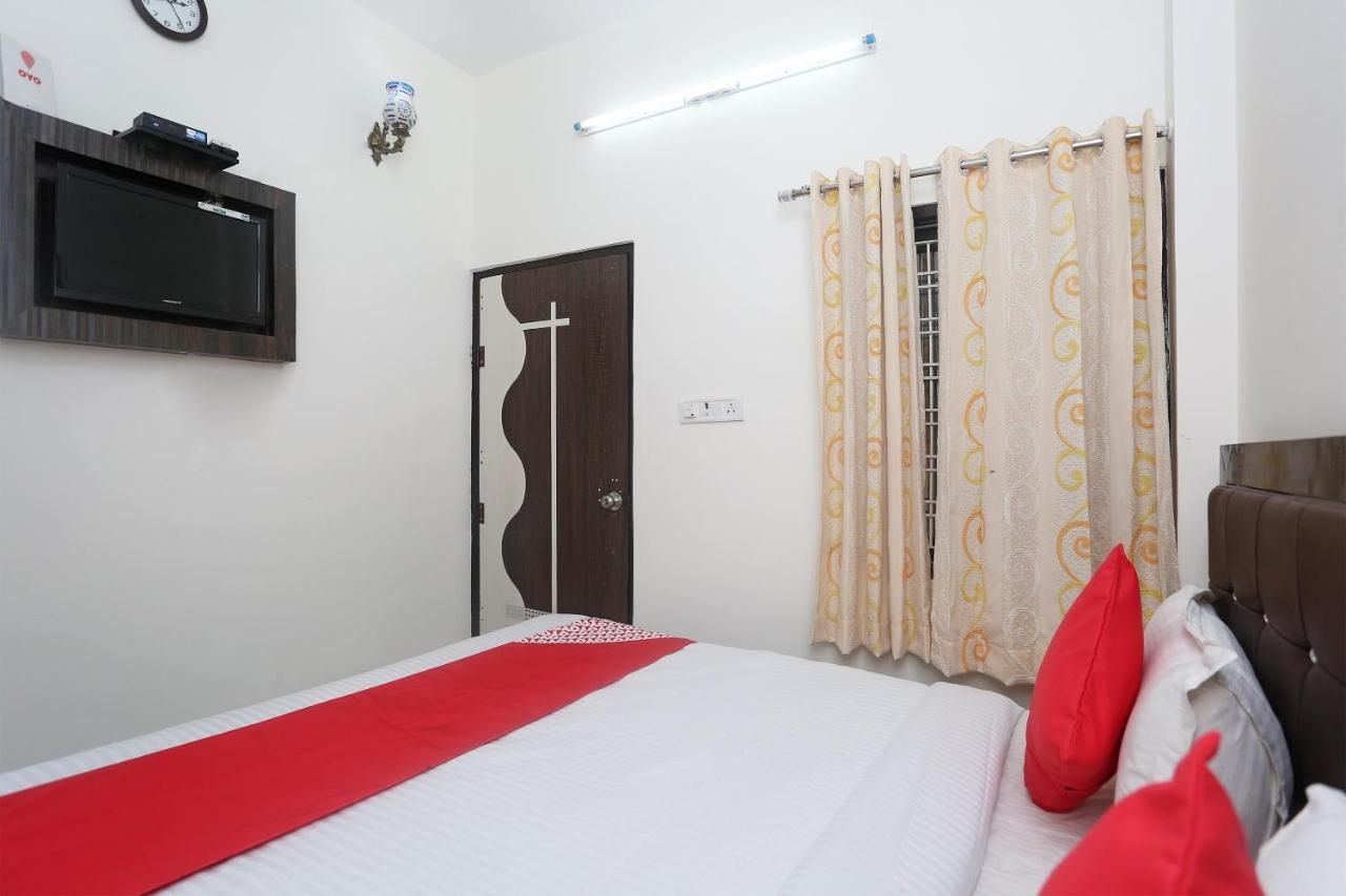 Oyo 18301 Hotel A-One Алвар Екстериор снимка