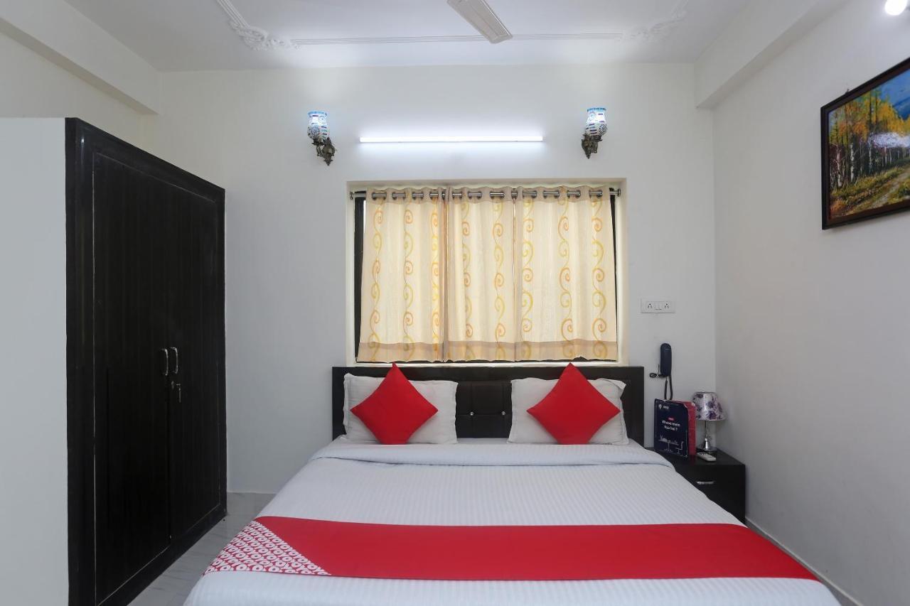 Oyo 18301 Hotel A-One Алвар Екстериор снимка